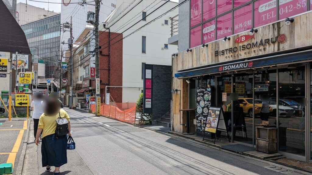 小田急町田駅近くにスーパー「三和」さん関係の建設看板が出ていました。02