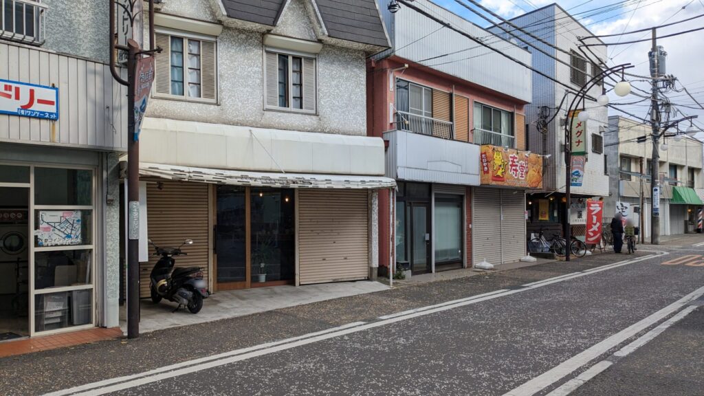 「Samuse」さんというごはんとお酒を楽しめるお店がプレオープンです。02