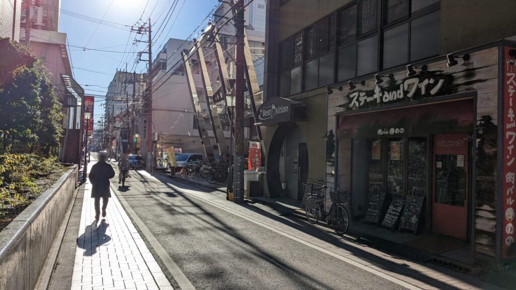 炭劇場「すず成」さんという炉端焼きのお店がOPENして今いた。01