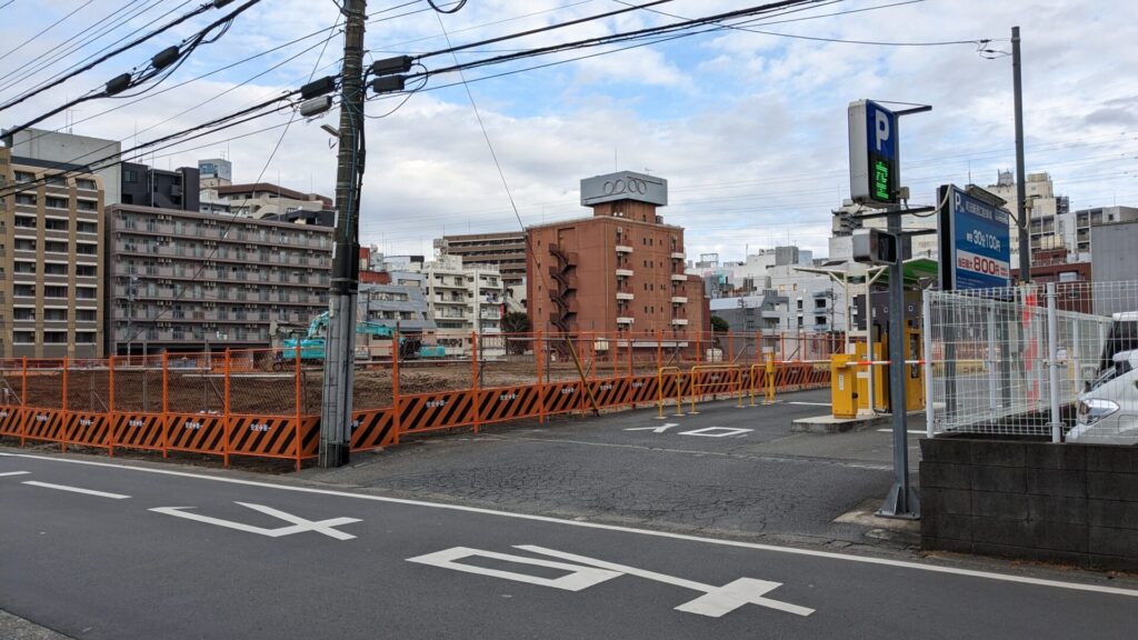 「ラポール千寿閣」跡地に「Times」さんの駐車場がOPENしました。02