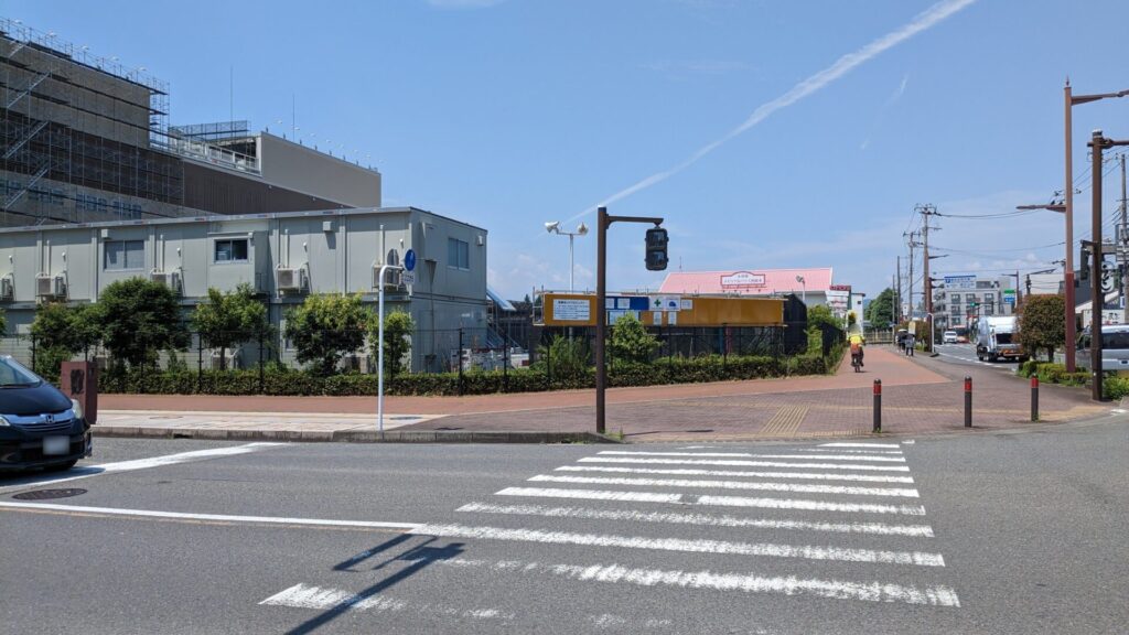 西橋本の「コーナン」跡地に ”西橋本LVプロジェクト” の看板が出ていました。01