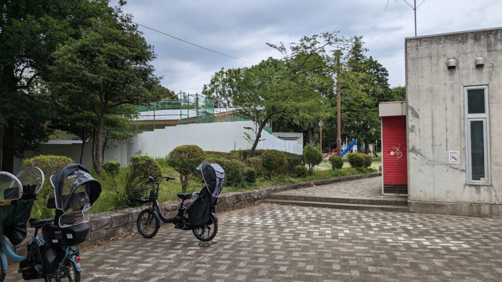 相模大野中央公園で建設中の「タリーズコーヒー」さんの様子を見てきました。01