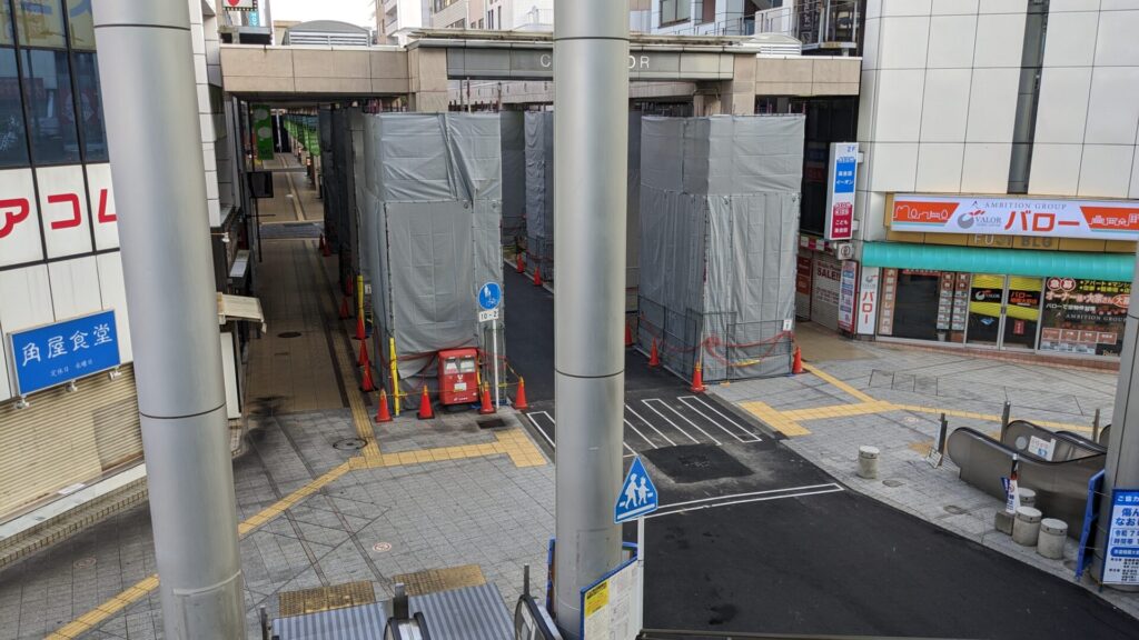 相模大野駅前の「コリドー街」で各種工事が進められています。04