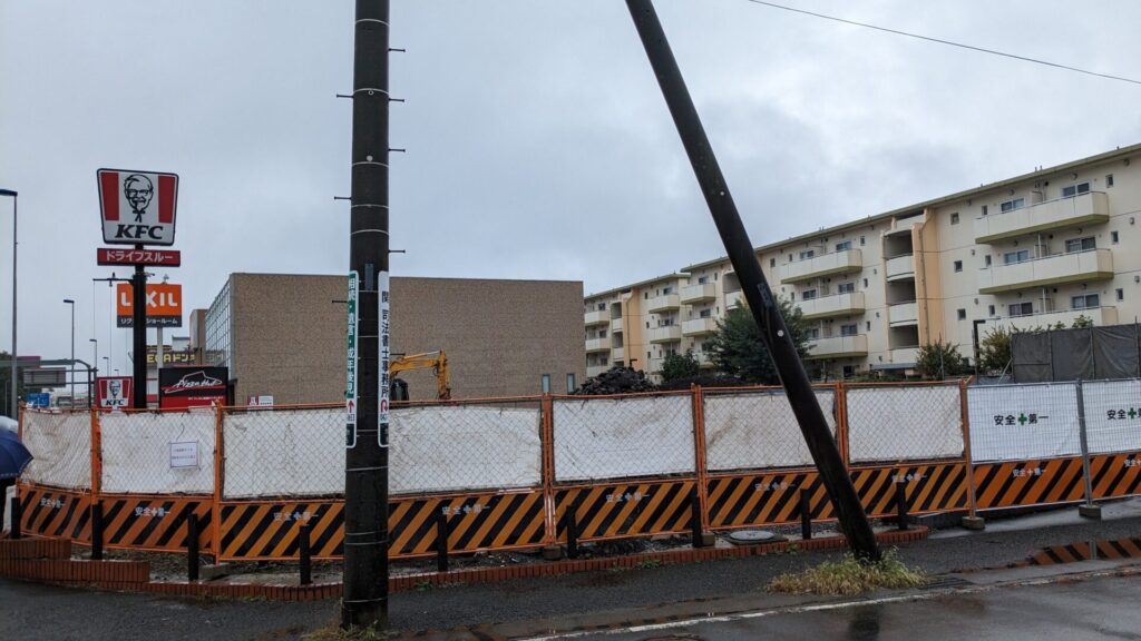 「KFC」相模原大野台店さんの改装の様子を見てきました。04
