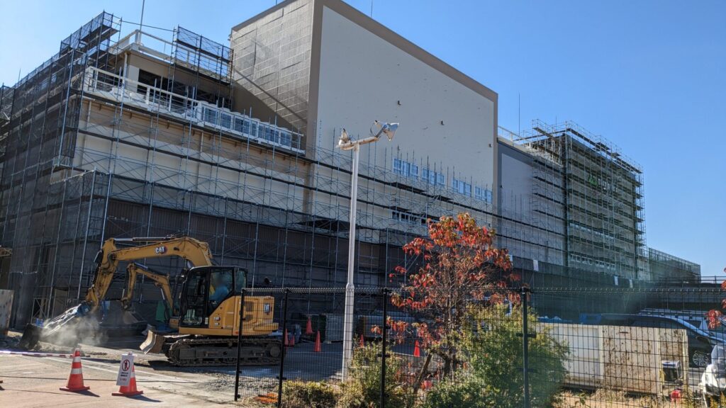 西橋本で建設が進むショッピングモールの名称は「COTOE」になるようです。04