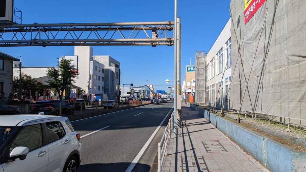 国道16号沿いに新しい「ゴルフパートナー」さんがOPEN予定。練習場付きだそうです。03