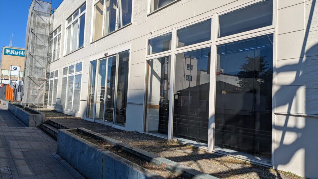 国道16号沿いに新しい「ゴルフパートナー」さんがOPEN予定。練習場付きだそうです。05