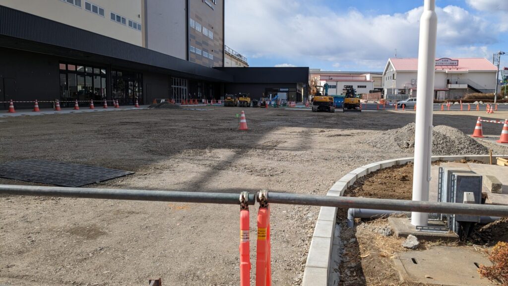 202602中旬、西橋本で建設中の「COTOE」のテナント情報。03