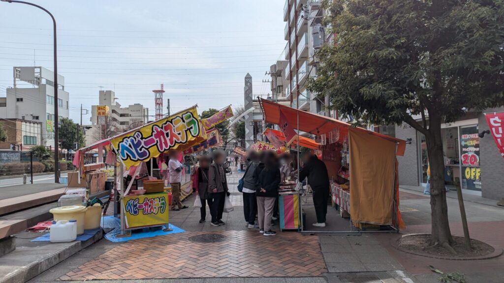 西門エリアで ”夜桜祭り” が開催されていました。01