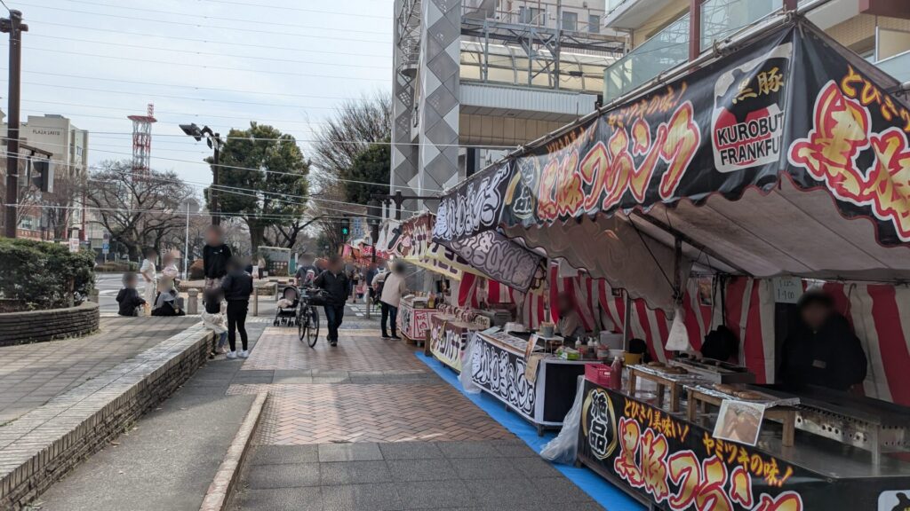 西門エリアで ”夜桜祭り” が開催されていました。02