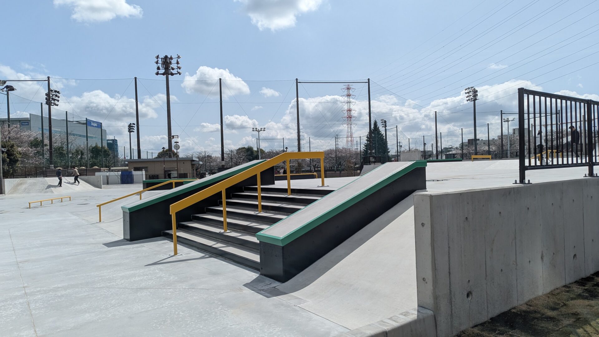 橋本お山公園内の「ニュースポーツ広場」がリニューアルOPENです。02