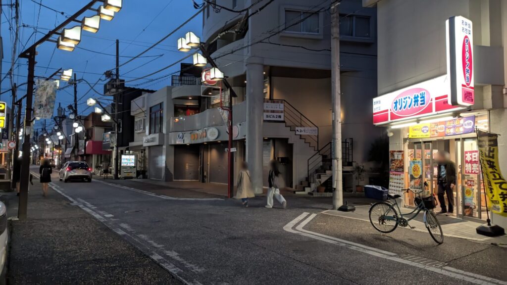 オダサガに噂のコンビ二「ミンナカ」さんがOPEN予定。01