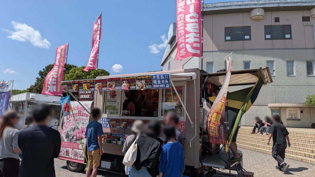 5月17日（日）まで淵野辺公園で開催している ”大陶器市”。14