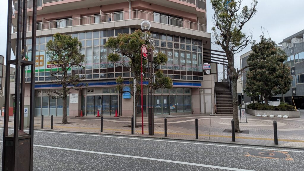「ローソン」グラントーレ橋本店さんがリニューアルOPEN。01