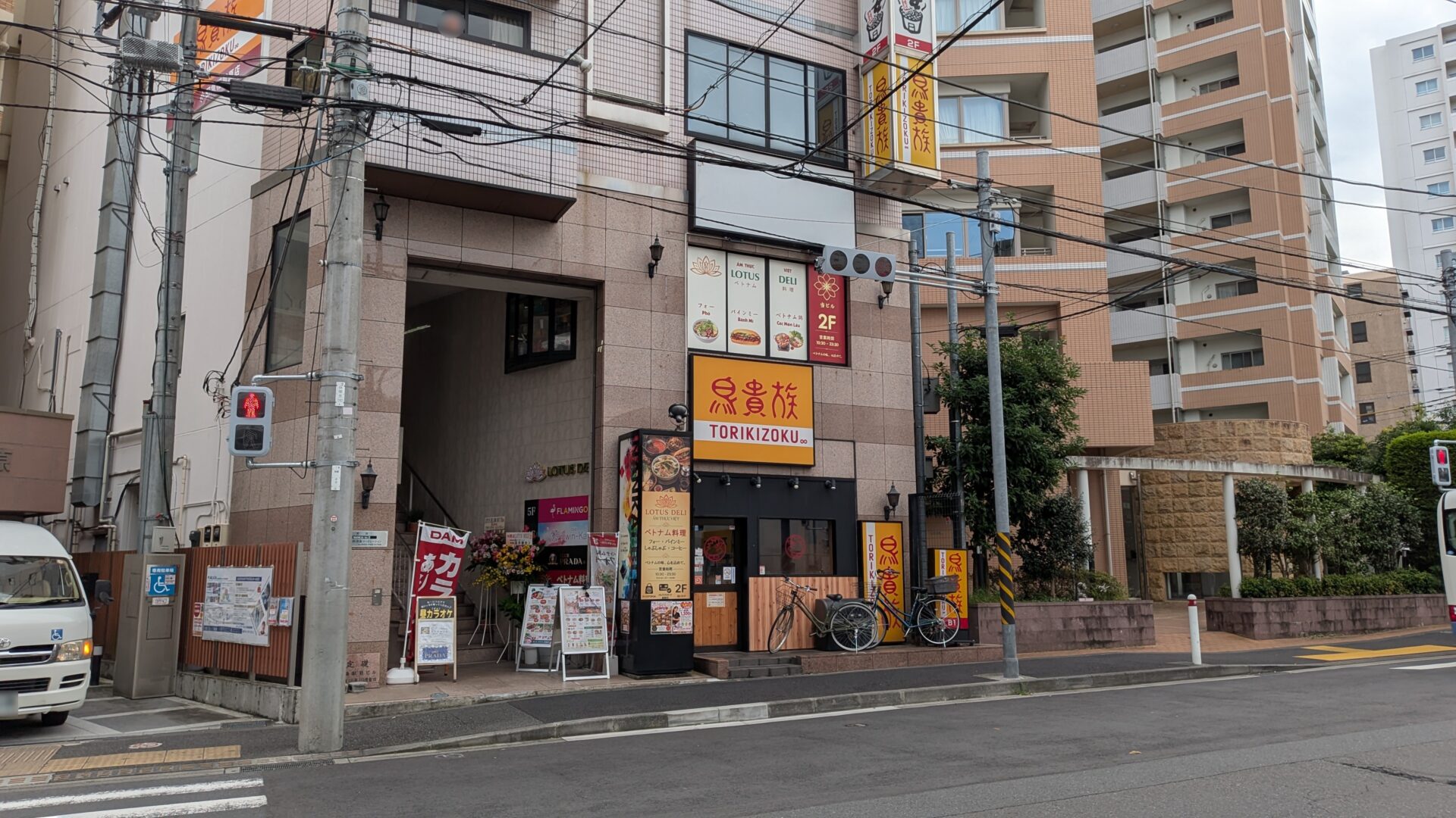オダサガに「ロータスデリ」さんというベトナム料理のお店がOPENしていました。01