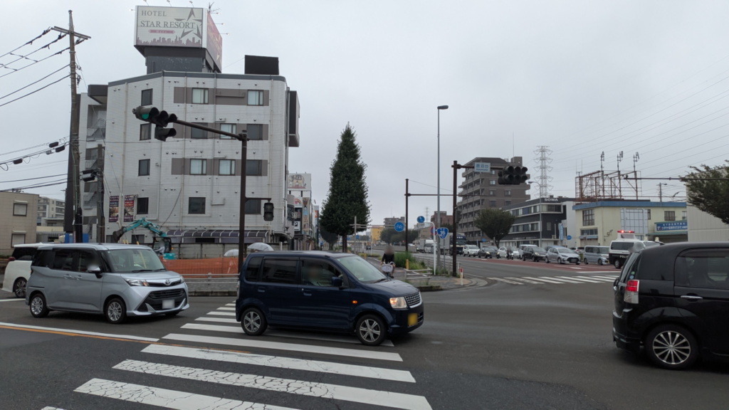 「小さな家族葬ハウス」が国道16号沿いの鹿沼台交差点にできるみたい。01